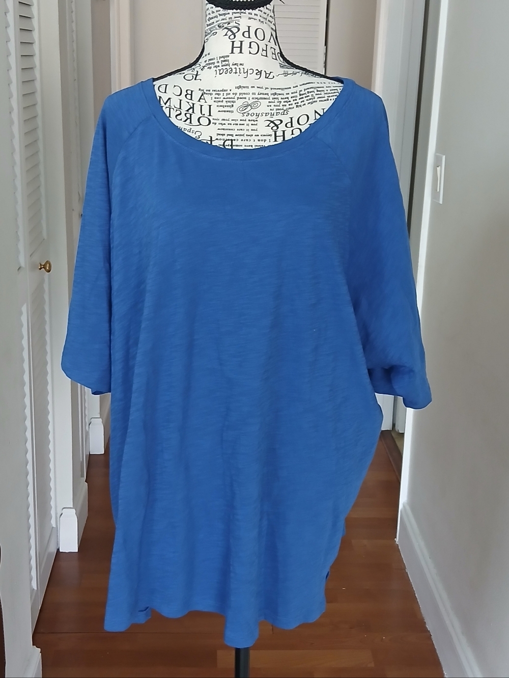 NWT Peruvian Connection Relaxed Raglan‎ Tee